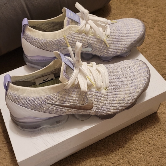 Nike Shoes - Nike vapormax fly knit 3